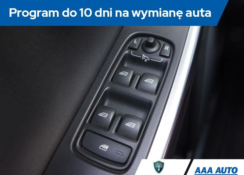 Volvo XC 60 cena 57000 przebieg: 242450, rok produkcji 2013 z Nowy Dwór Gdański małe 211
